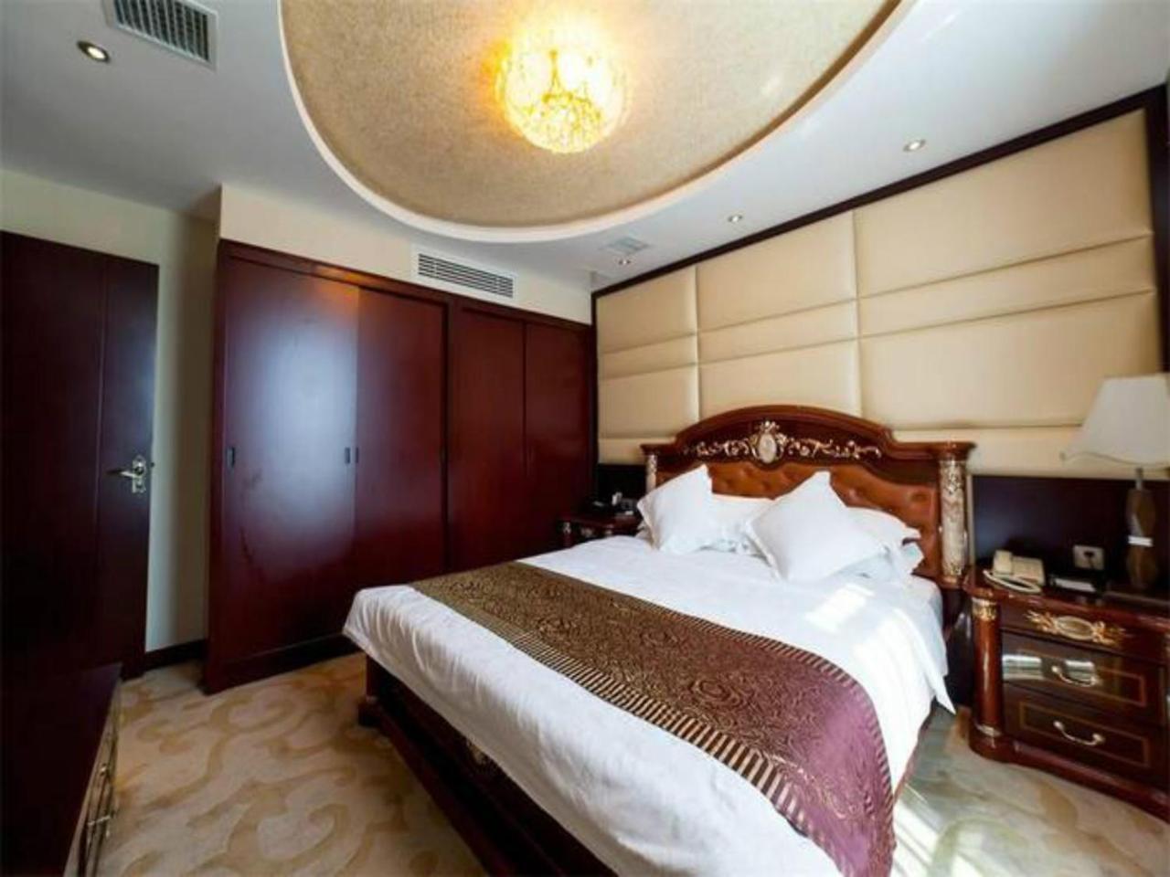 Grand Noble Hotel Цзиндэчжэнь Экстерьер фото
